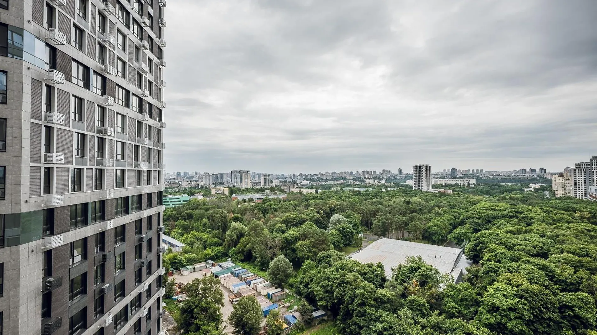 Petrovdom Apartments 18-100 In Rc Poetika, 25E Degtyarivska Street, Building 3, First Collection Kiev 0*,
