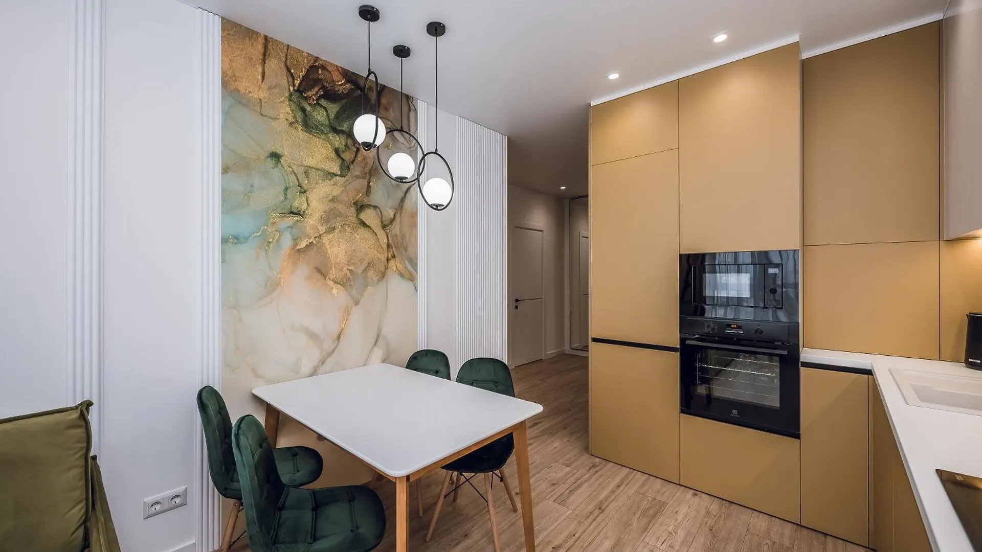 Petrovdom Apartments 18-100 In Rc Poetika, 25E Degtyarivska Street, Building 3, First Collection Kiev